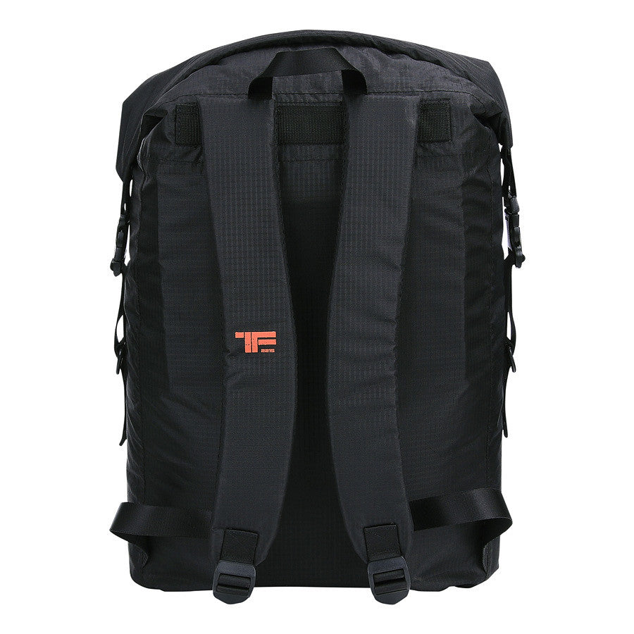 TF-2215 Beavertrail waterdichte rugtas 22 liter achterkant
